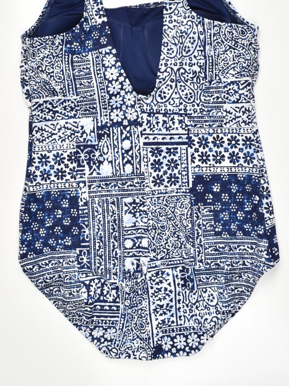 Lands' End Soft Cup Tugless Sporty One Piece Swimsuit - 14P - Picture 6 of 8